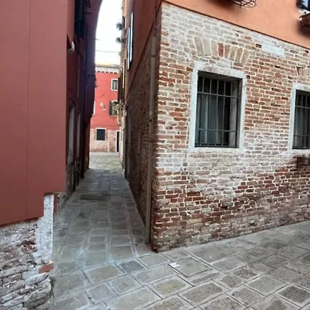 Veneziano Piano Terra *