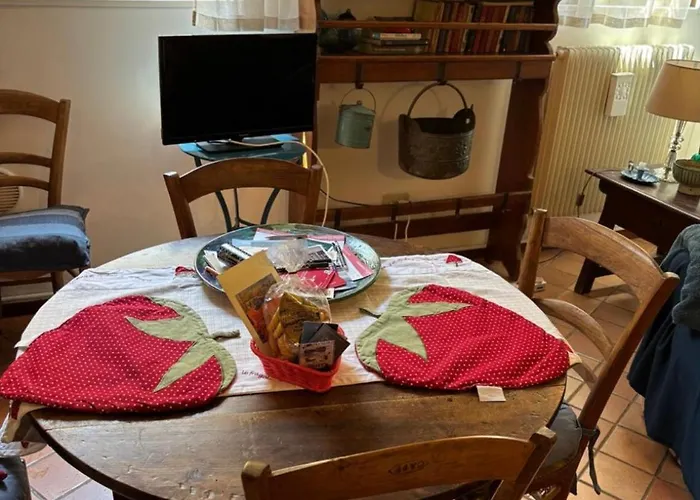 Veneziano Piano Terra アパート